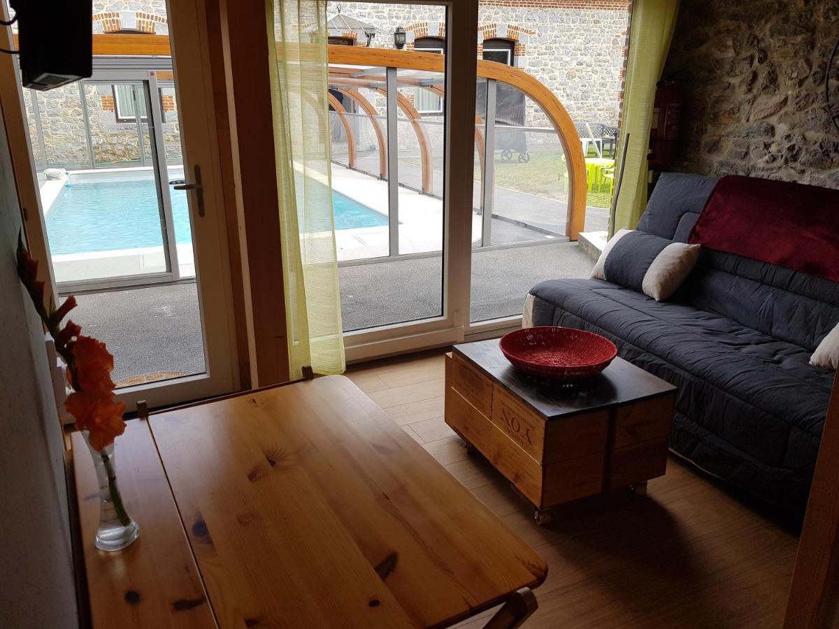 Hotel Duplex Swimming Cats à Saint-Hilaire-sur-Helpe Extérieur photo